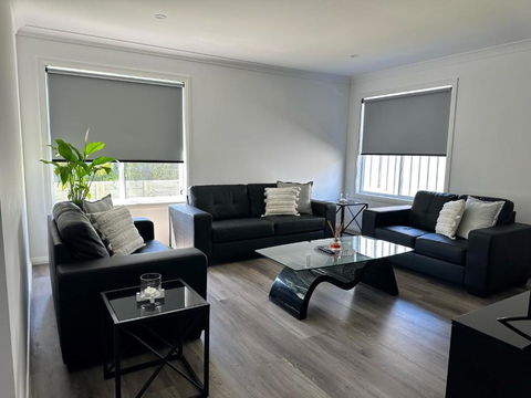Xquisite - Taree Accommodation 1