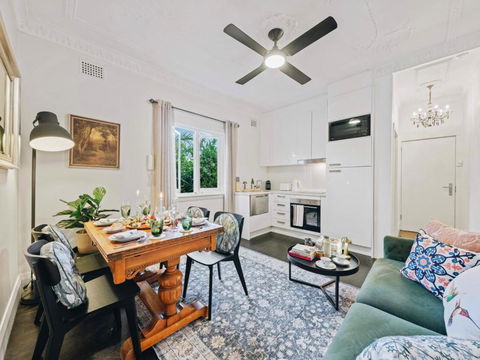 XQ Collection Jaques La Maison - Taree Accommodation 1