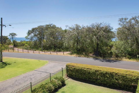 XYZ Holiday Home - Taree Accommodation 2
