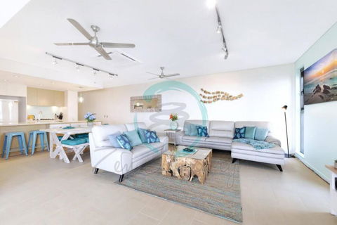 ZEN POINT PENTHOUSE 3-BR Executive W/front Retreat - Taree Accommodation 3