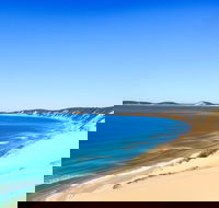 Kayak with Dolphins and 4WD Great Beach Drive Day Trip from Noosa - Taree Accommodation