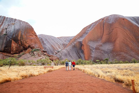 2-Day Uluru (Ayers Rock) And Kata Tjuta Trip From Alice Springs - Taree Accommodation 1