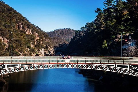 3.5 Hours Walking Tour To Cataract Gorge With Local Guide - Taree Accommodation 4