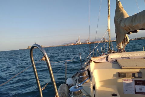 Townsville Small Group Early Morning Sailing Cruise Boat Tour Charter Hire - Taree Accommodation 2