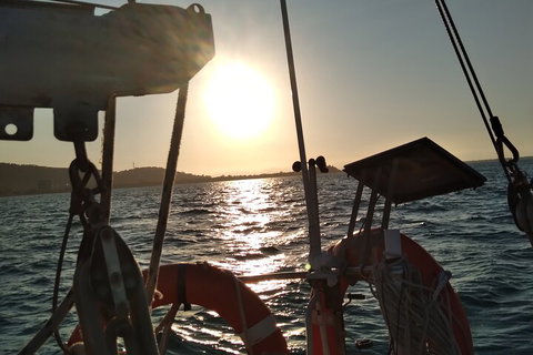 Townsville Private Hire Sunset Sail Sailing Cruise Boat Tour Charter Experience - Taree Accommodation 4