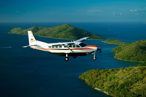 Reef And Island Scenic Flight From Airlie Beach - Taree Accommodation 3