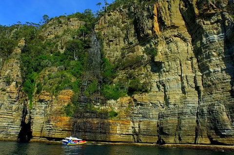 Tasman Island Cruises And Port Arthur Historic Site Day Tour From Hobart - Taree Accommodation 5