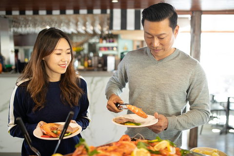 Dinner Buffet Cruise On The Gold Coast - Taree Accommodation 2