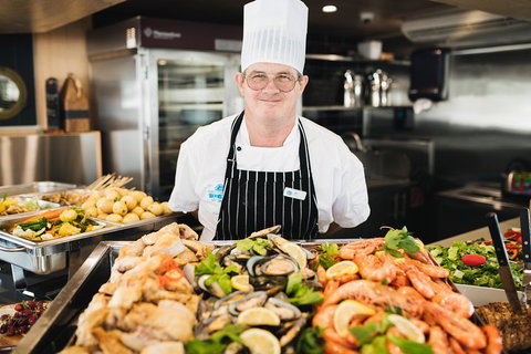 Dinner Buffet Cruise On The Gold Coast - Taree Accommodation 4