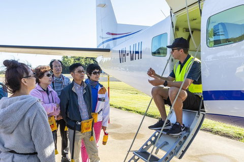 Scenic Flight - Great Barrier Reef, Heart Reef, Whitehaven Beach & Hill Inlet! - Taree Accommodation 1